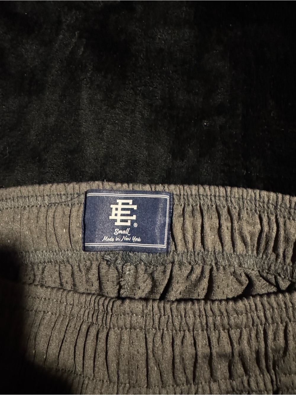 EE® Basic Short - Picture 3 of 4